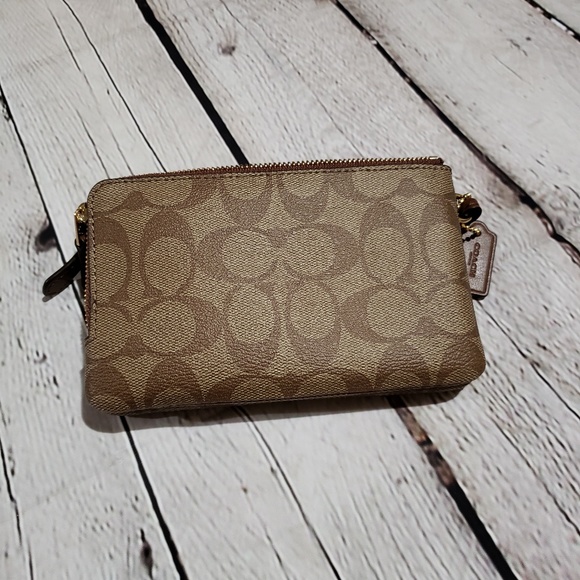 Authentic Coach Wristlet - Picture 5 of 5